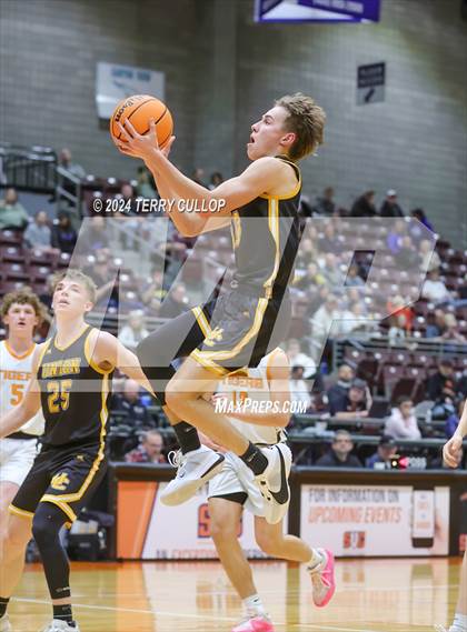 Thumbnail 3 in Union vs. Ogden (UHSAA 3A Quarterfinal) photogallery.