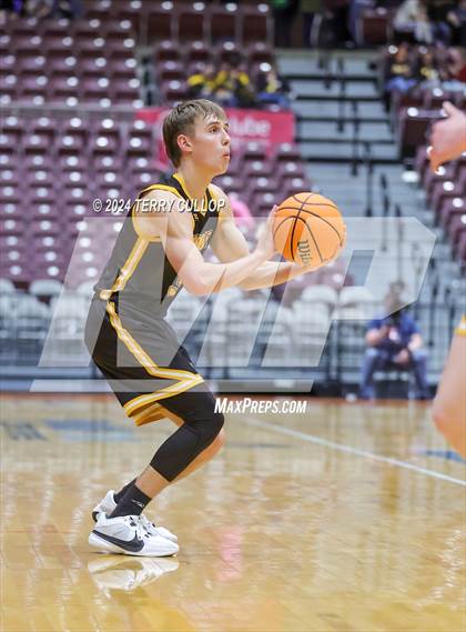 Thumbnail 1 in Union vs. Ogden (UHSAA 3A Quarterfinal) photogallery.