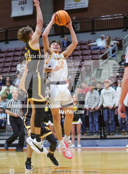 Thumbnail 3 in Union vs. Ogden (UHSAA 3A Quarterfinal) photogallery.