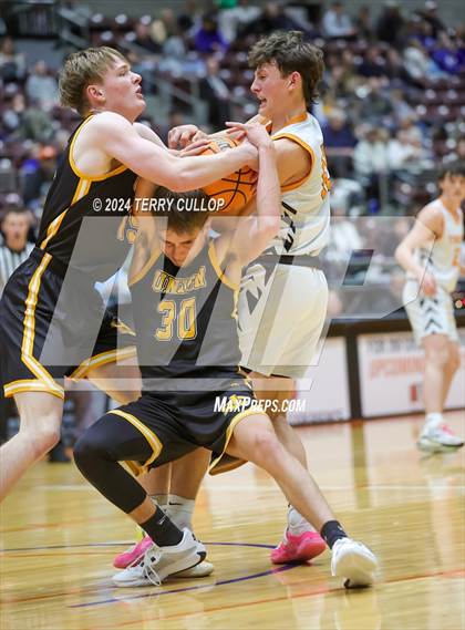 Thumbnail 2 in Union vs. Ogden (UHSAA 3A Quarterfinal) photogallery.
