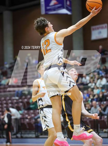 Thumbnail 3 in Union vs. Ogden (UHSAA 3A Quarterfinal) photogallery.