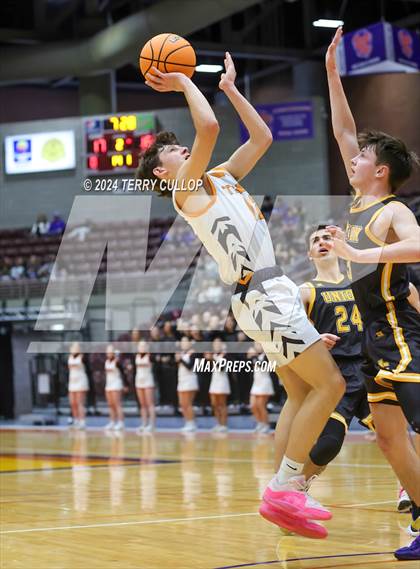Thumbnail 1 in Union vs. Ogden (UHSAA 3A Quarterfinal) photogallery.