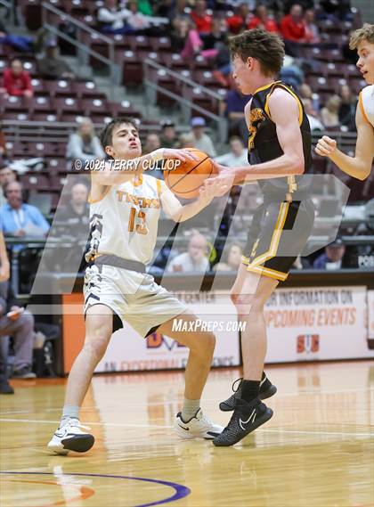 Thumbnail 1 in Union vs. Ogden (UHSAA 3A Quarterfinal) photogallery.