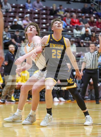 Thumbnail 3 in Union vs. Ogden (UHSAA 3A Quarterfinal) photogallery.
