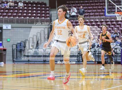 Thumbnail 3 in Union vs. Ogden (UHSAA 3A Quarterfinal) photogallery.
