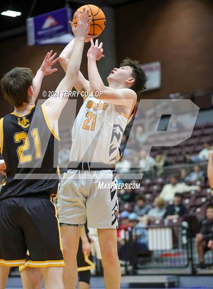Thumbnail 3 in Union vs. Ogden (UHSAA 3A Quarterfinal) photogallery.