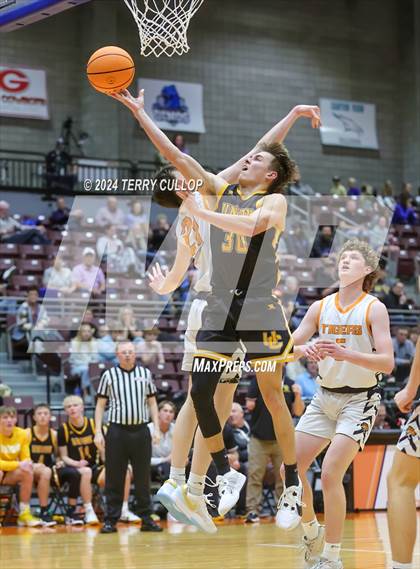 Thumbnail 3 in Union vs. Ogden (UHSAA 3A Quarterfinal) photogallery.