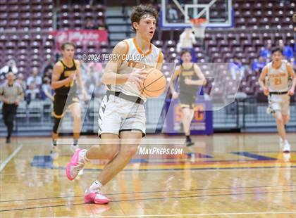 Thumbnail 2 in Union vs. Ogden (UHSAA 3A Quarterfinal) photogallery.