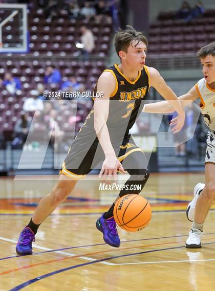 Thumbnail 3 in Union vs. Ogden (UHSAA 3A Quarterfinal) photogallery.