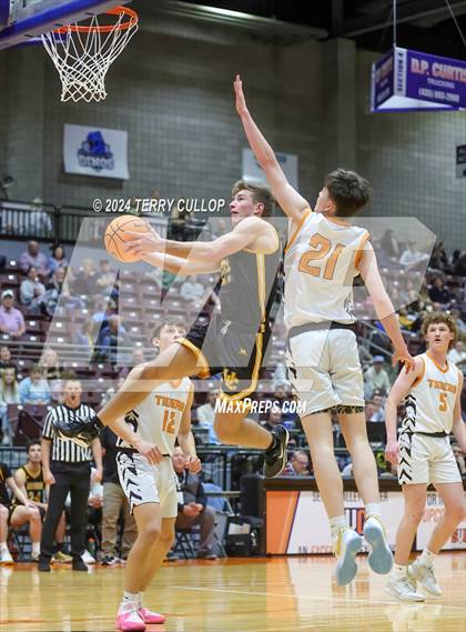 Thumbnail 2 in Union vs. Ogden (UHSAA 3A Quarterfinal) photogallery.