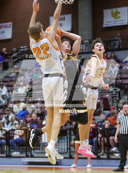 Thumbnail 1 in Union vs. Ogden (UHSAA 3A Quarterfinal) photogallery.