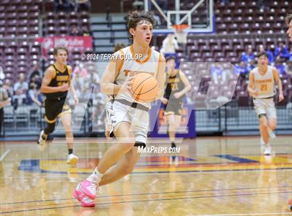 Thumbnail 3 in Union vs. Ogden (UHSAA 3A Quarterfinal) photogallery.