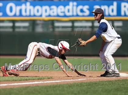 Thumbnail 2 in Hilton vs. Victor (Section 5 Class AA Final) photogallery.
