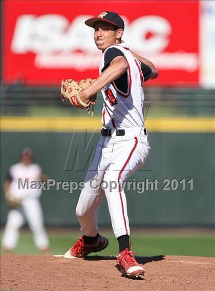 Thumbnail 2 in Hilton vs. Victor (Section 5 Class AA Final) photogallery.