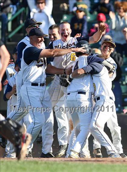 Thumbnail 3 in Hilton vs. Victor (Section 5 Class AA Final) photogallery.
