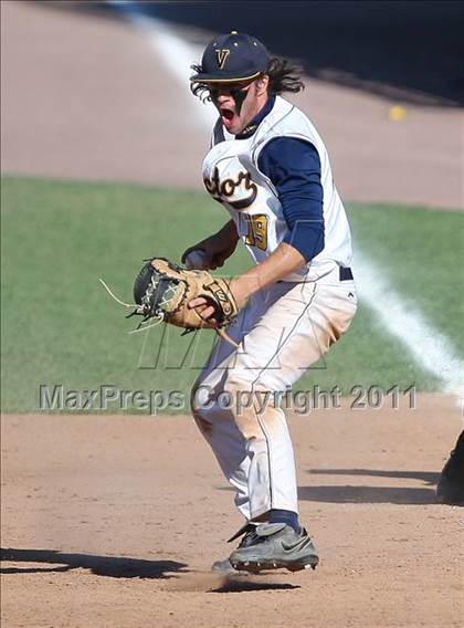 Thumbnail 2 in Hilton vs. Victor (Section 5 Class AA Final) photogallery.