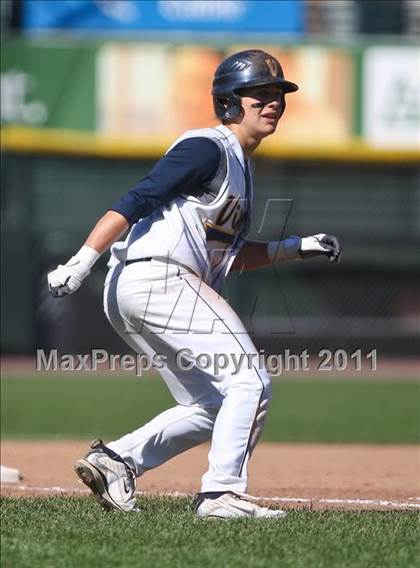 Thumbnail 1 in Hilton vs. Victor (Section 5 Class AA Final) photogallery.