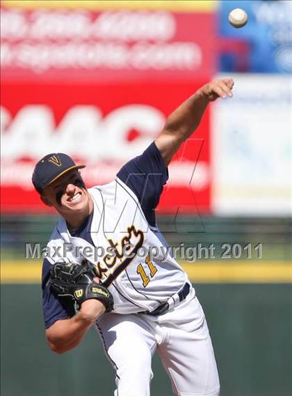 Thumbnail 2 in Hilton vs. Victor (Section 5 Class AA Final) photogallery.