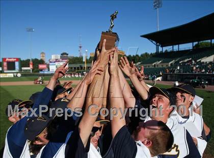 Thumbnail 2 in Hilton vs. Victor (Section 5 Class AA Final) photogallery.
