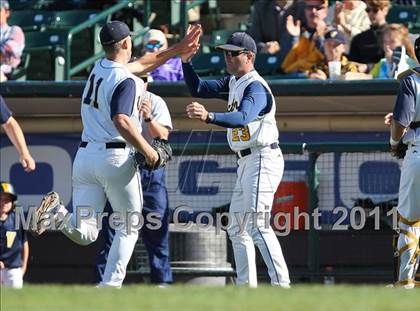 Thumbnail 1 in Hilton vs. Victor (Section 5 Class AA Final) photogallery.