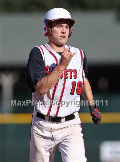 Thumbnail 3 in Hilton vs. Victor (Section 5 Class AA Final) photogallery.