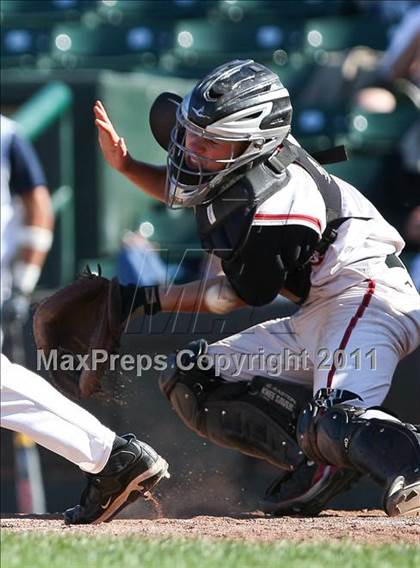 Thumbnail 2 in Hilton vs. Victor (Section 5 Class AA Final) photogallery.