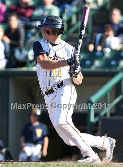 Thumbnail 3 in Hilton vs. Victor (Section 5 Class AA Final) photogallery.
