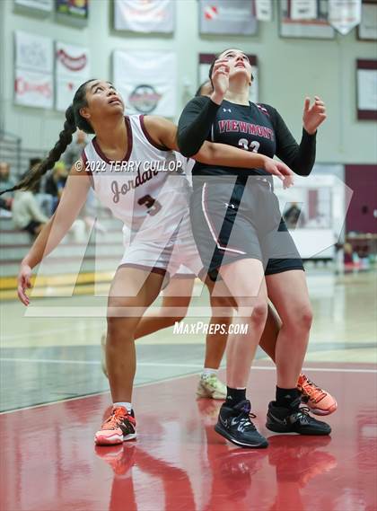 Thumbnail 2 in Viewmont vs. Jordan (Beetdigger Classic) photogallery.