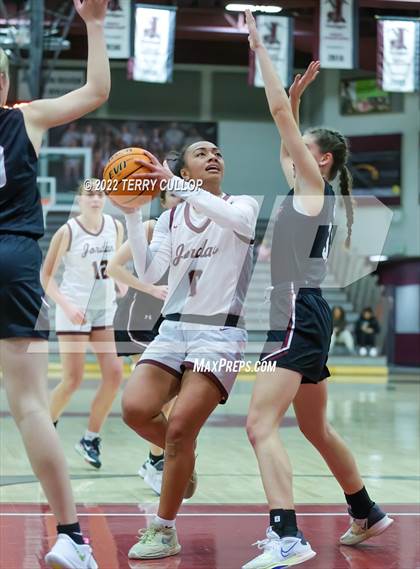 Thumbnail 1 in Viewmont vs. Jordan (Beetdigger Classic) photogallery.