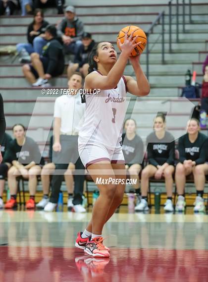 Thumbnail 1 in Viewmont vs. Jordan (Beetdigger Classic) photogallery.