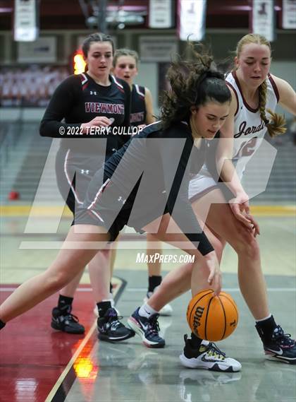 Thumbnail 2 in Viewmont vs. Jordan (Beetdigger Classic) photogallery.