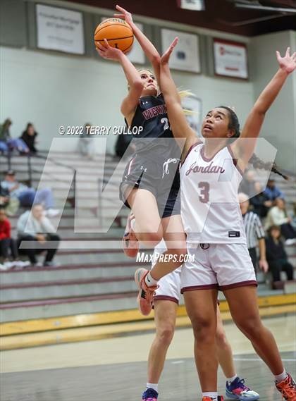 Thumbnail 3 in Viewmont vs. Jordan (Beetdigger Classic) photogallery.