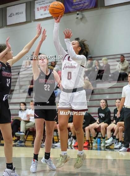 Thumbnail 2 in Viewmont vs. Jordan (Beetdigger Classic) photogallery.