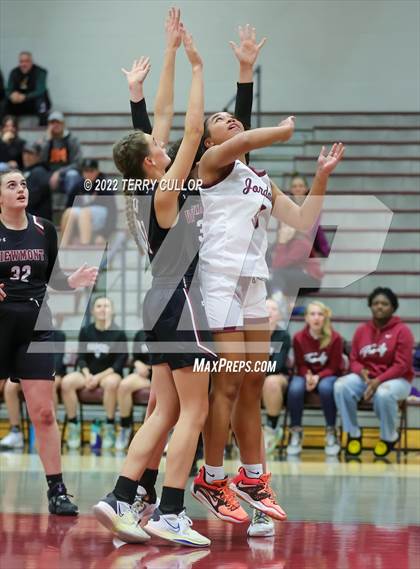 Thumbnail 1 in Viewmont vs. Jordan (Beetdigger Classic) photogallery.