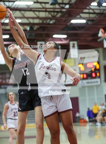 Thumbnail 1 in Viewmont vs. Jordan (Beetdigger Classic) photogallery.