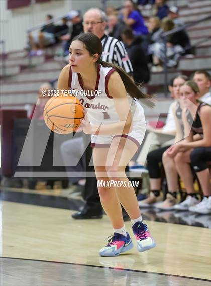 Thumbnail 3 in Viewmont vs. Jordan (Beetdigger Classic) photogallery.