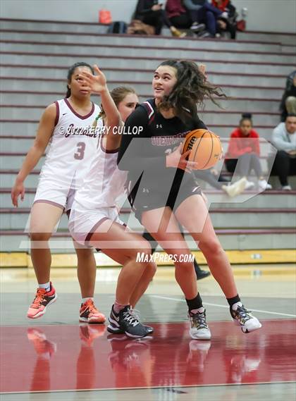 Thumbnail 1 in Viewmont vs. Jordan (Beetdigger Classic) photogallery.