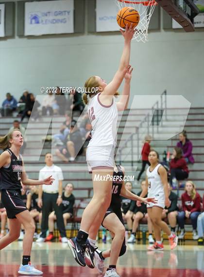 Thumbnail 3 in Viewmont vs. Jordan (Beetdigger Classic) photogallery.
