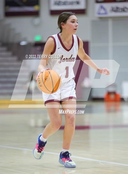 Thumbnail 2 in Viewmont vs. Jordan (Beetdigger Classic) photogallery.