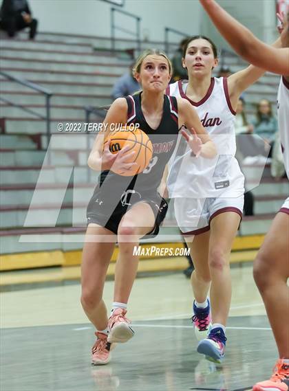 Thumbnail 3 in Viewmont vs. Jordan (Beetdigger Classic) photogallery.