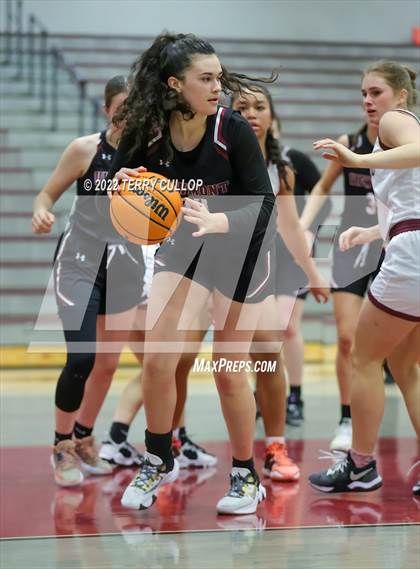 Thumbnail 2 in Viewmont vs. Jordan (Beetdigger Classic) photogallery.