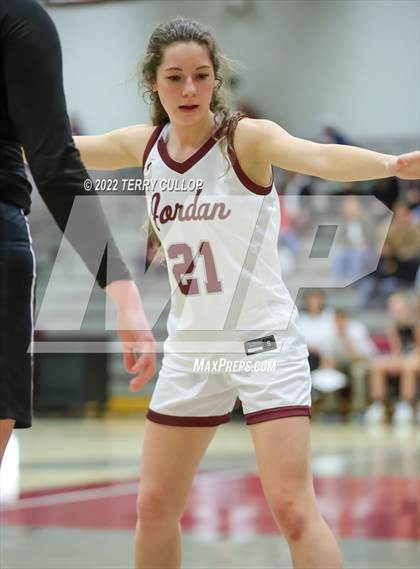 Thumbnail 3 in Viewmont vs. Jordan (Beetdigger Classic) photogallery.