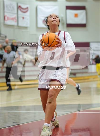 Thumbnail 3 in Viewmont vs. Jordan (Beetdigger Classic) photogallery.