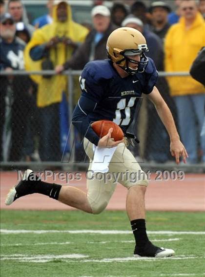 Thumbnail 3 in Harrisburg vs. Bishop McDevitt photogallery.