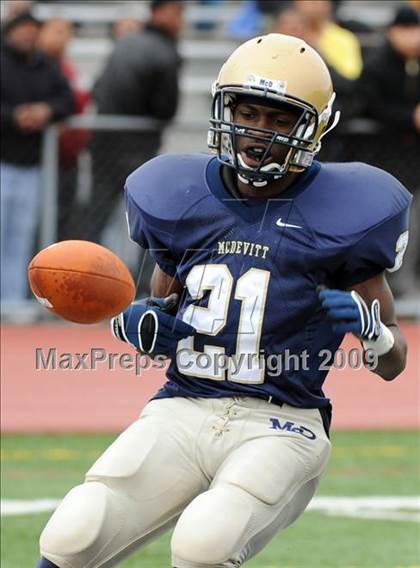 Thumbnail 3 in Harrisburg vs. Bishop McDevitt photogallery.