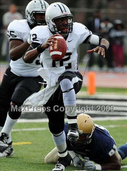 Thumbnail 3 in Harrisburg vs. Bishop McDevitt photogallery.