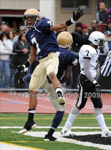 Thumbnail 3 in Harrisburg vs. Bishop McDevitt photogallery.