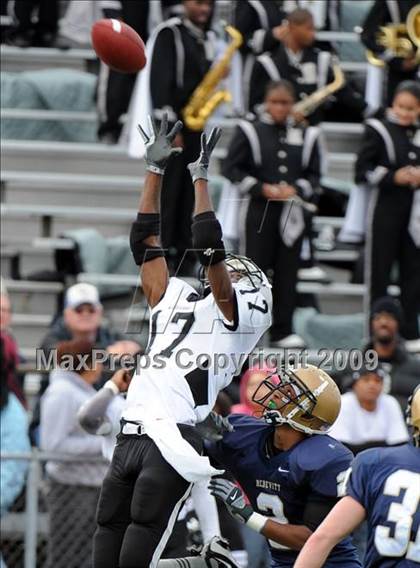 Thumbnail 1 in Harrisburg vs. Bishop McDevitt photogallery.