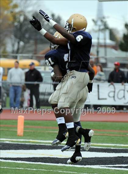 Thumbnail 3 in Harrisburg vs. Bishop McDevitt photogallery.