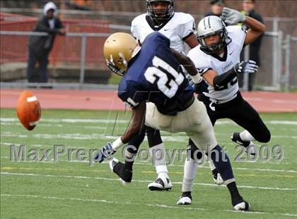 Thumbnail 2 in Harrisburg vs. Bishop McDevitt photogallery.